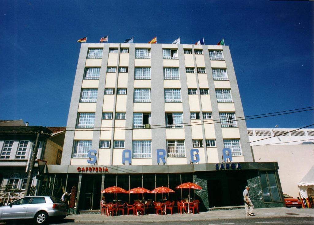 Hotel Sarga Кабаньяс Екстер'єр фото