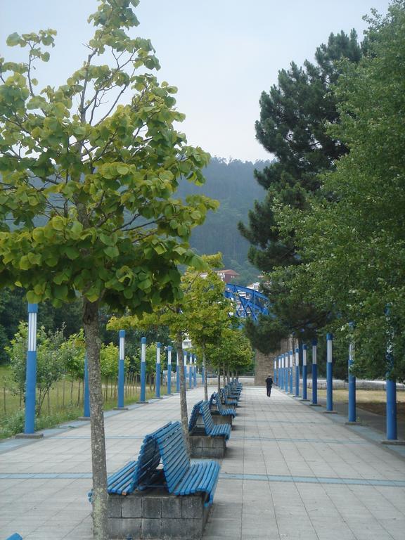 Hotel Sarga Кабаньяс Екстер'єр фото